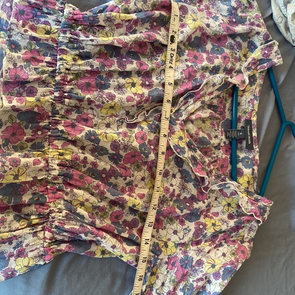 Floral top - Picture 3 of 9